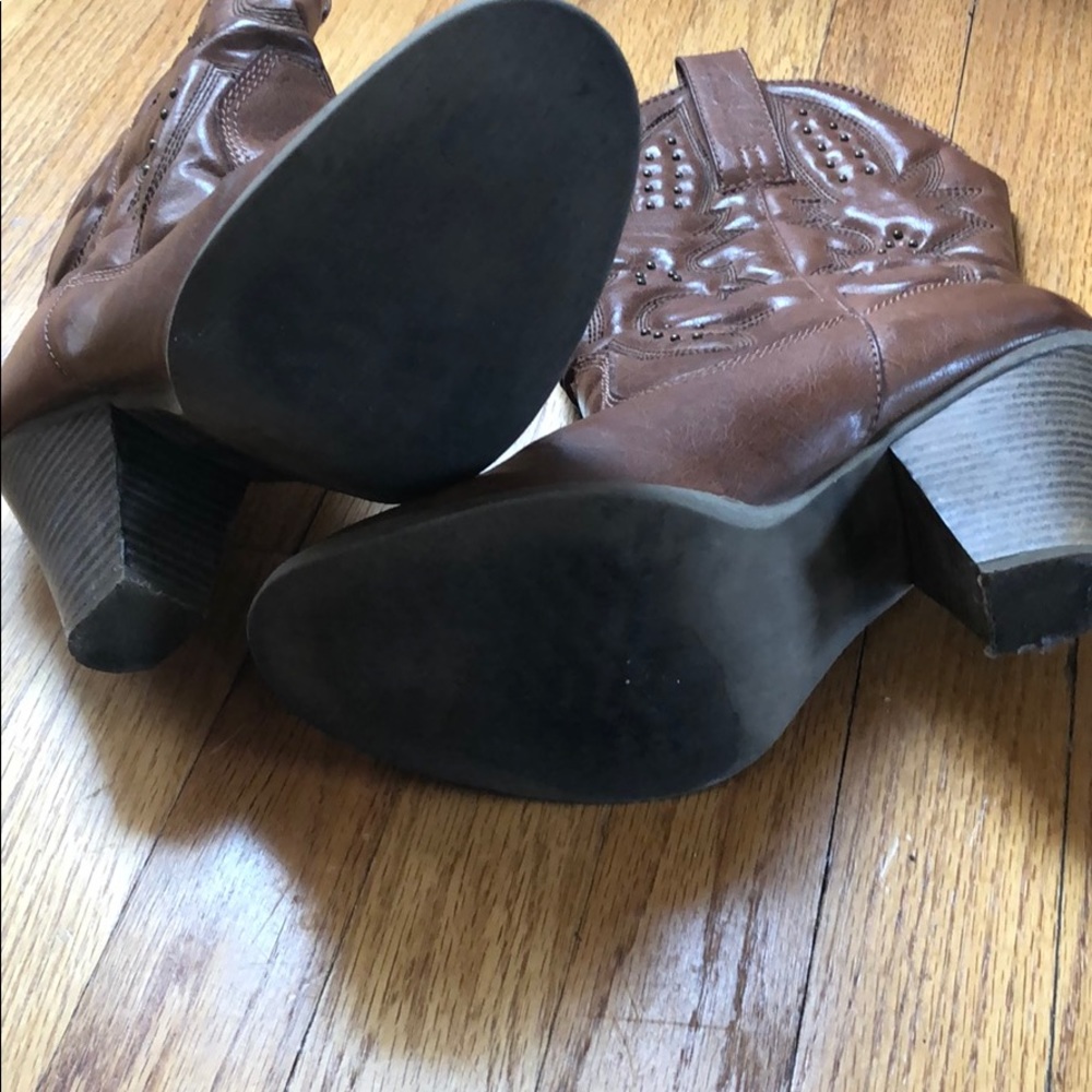 Size 9 Target Cowboy Boots 👢 - Picture 5 of 6